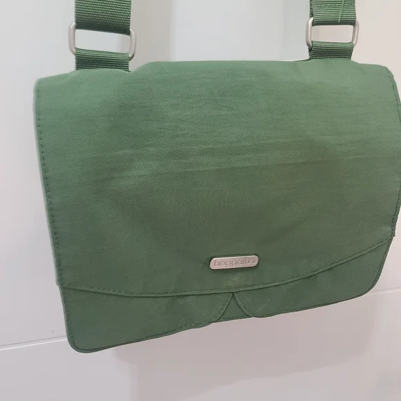 Baggallini | Bags | Baggallini Olive Orange Crossbody Travel  display picture 2
